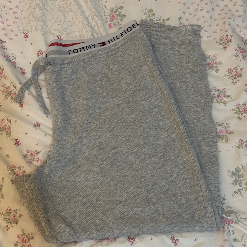 Men’s Tommy Hilfiger Sweat Pants Size Large